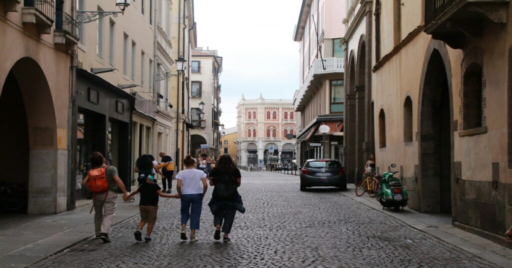 The Perfect First 24 Hours of a Solo Trip Adventure 5 The Perfect First 24 Hours of a Solo Trip Adventure: Enjoying micro-adventures and exploring city streets independently