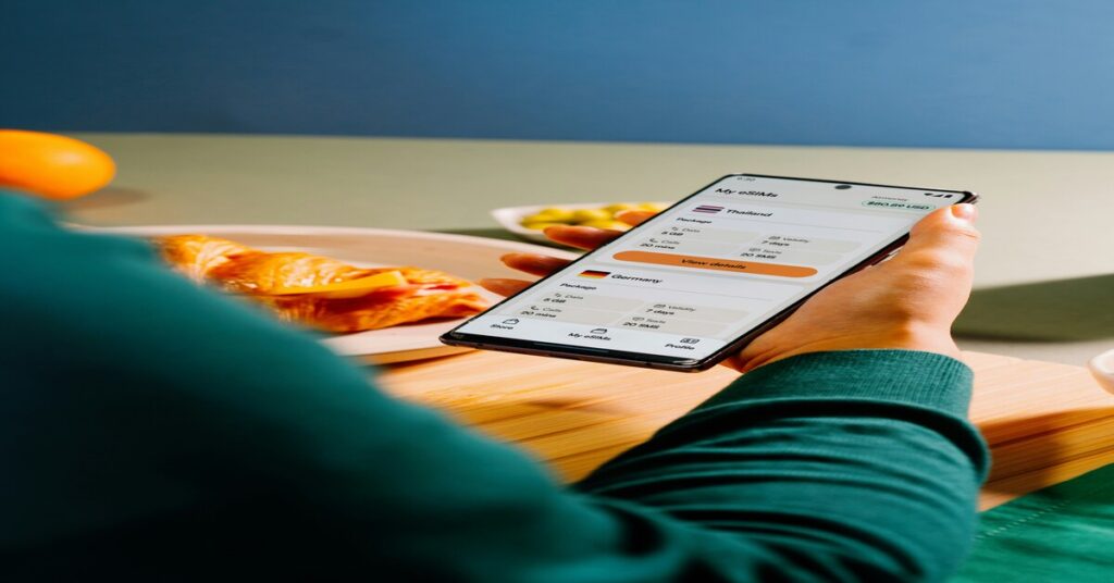Solo Traveler Yield Gaps: Unlock Hidden Flight Savings 5 Solo Traveler Yield Gaps: Unlock Hidden Flight Savings with flight apps, fare trackers, and flexible booking tools