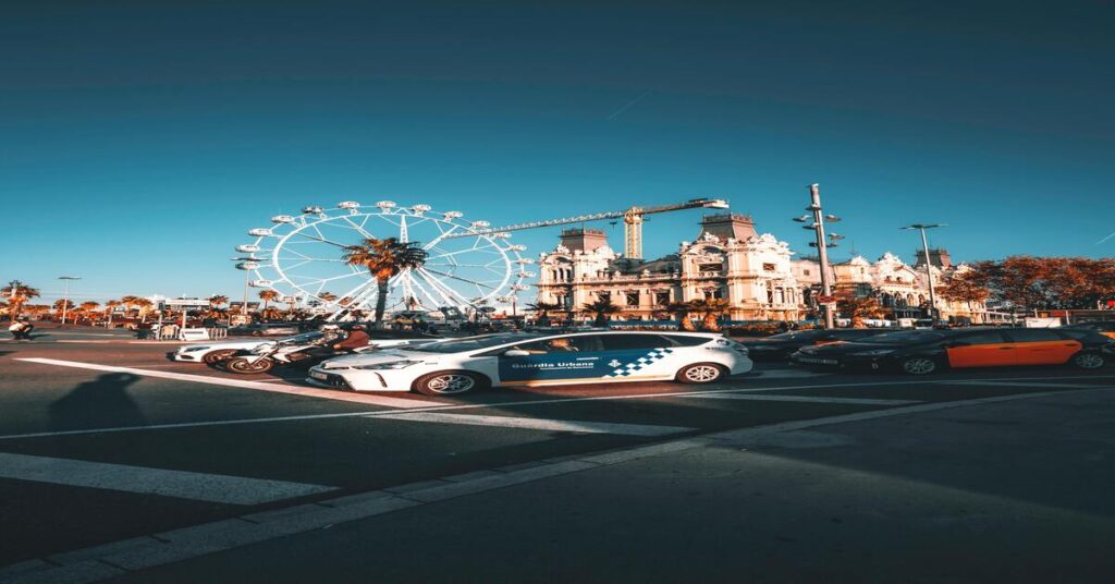 9 Shocking Pickpocket Cities in Europe Tourists Should Know: tourists walking busy Barcelona street