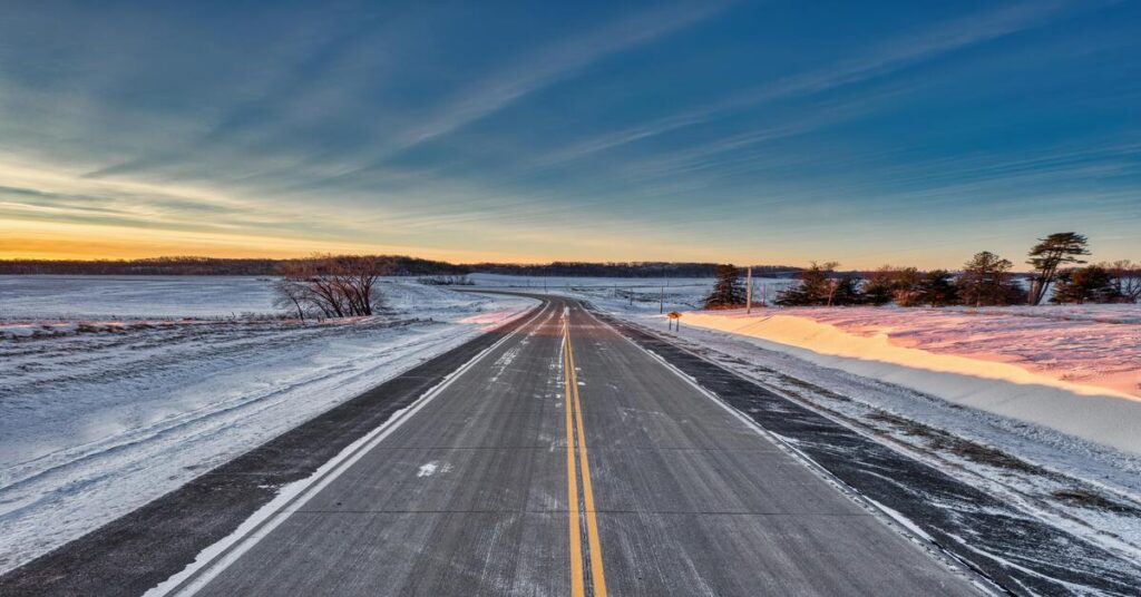 Cheap Solo Road Trip Routes USA That Save Money Stress Ignored by Most Travelers