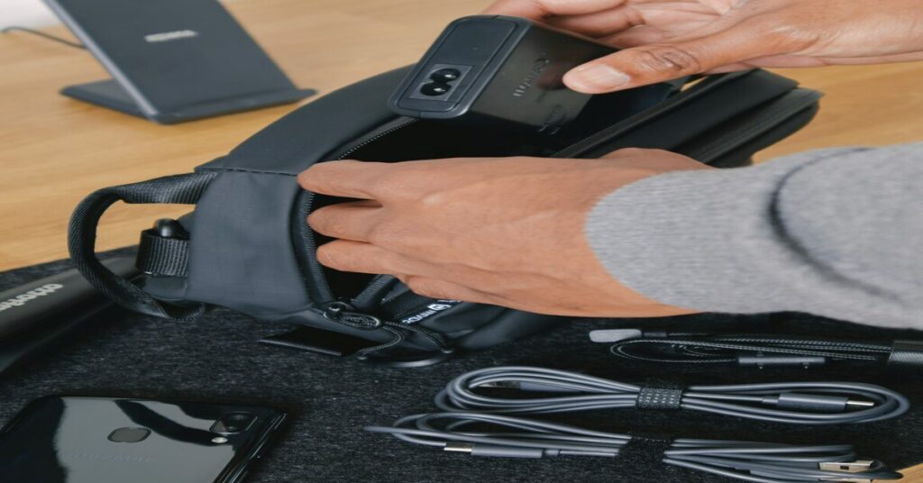 electronic tech organizer travel pouch open cords