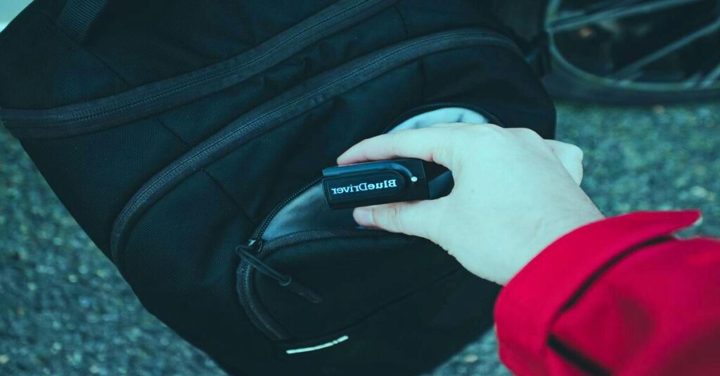 Solo Travel Safety Tips for First-Time Travelers 5 anti theft backpack RFID wallet travel gear safety