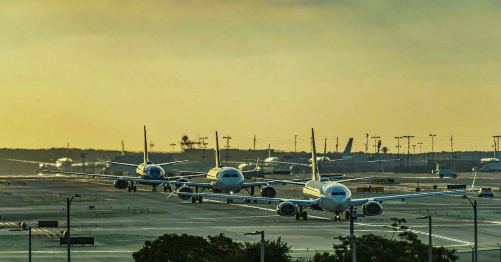 flight comparison multiple tabs google flights pricing analysis