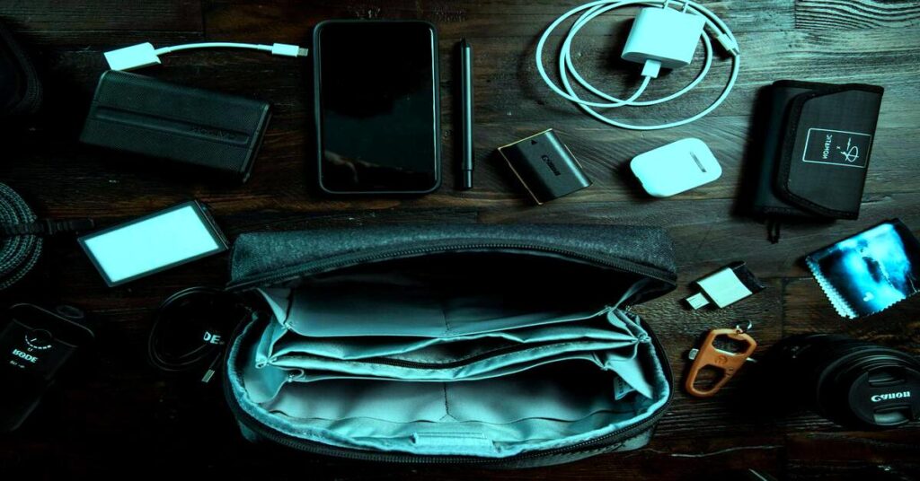 7 Essential Smartphone Charging Setup for Travel 1 organized travel charging kit pocket accessories