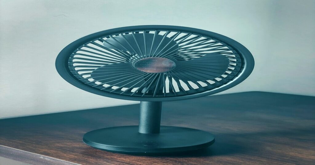 Why Hostel Travelers Need a Compact Travel Fan