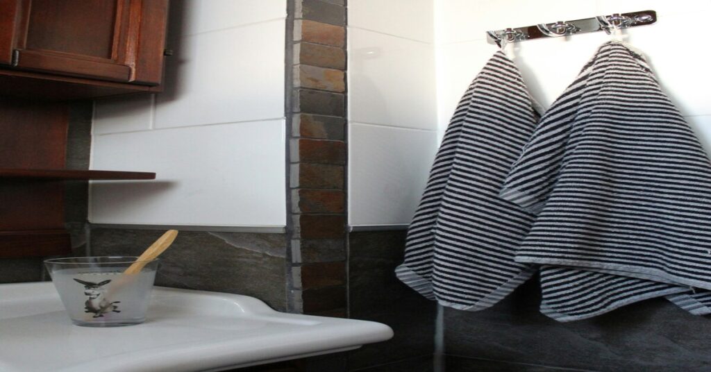 clothes hanging bathroom steam travel shirt hanger