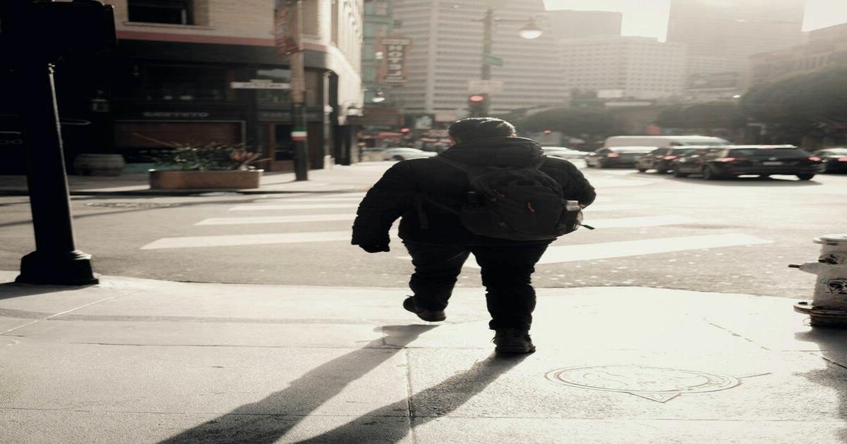 Solo Travel Guide happy solo traveler walking city streets exploring new destinations confidently